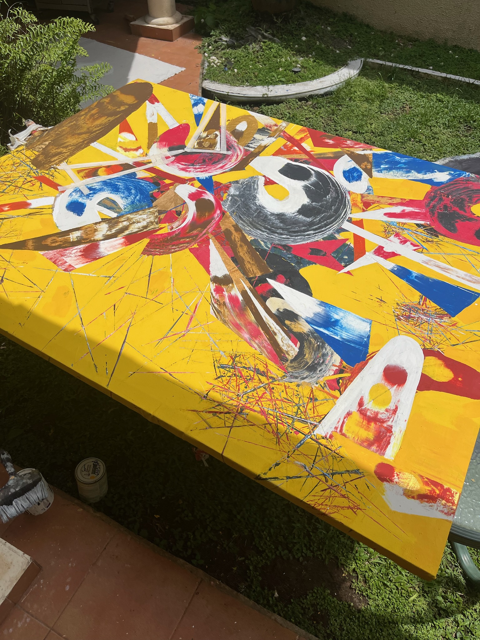 Subdued abstract work with soft gradients